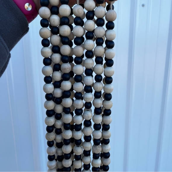 NWT! 7 pc of Beaded Garled (49” each) - Picture 3 of 6